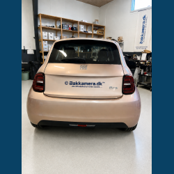 Fiat 500e bakkameral�sning