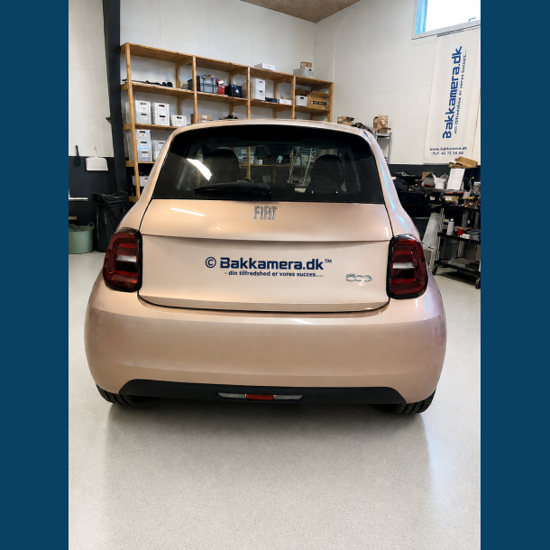 Fiat 500e bakkameral�sning